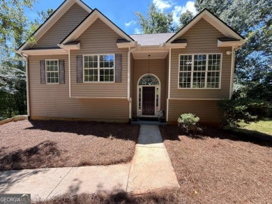Lake Home For Sale in Newnan, Georgia