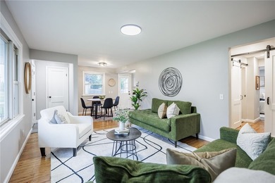 Welcome to 976 Denise Road! A beautifully renovated 3-bedroom, 2 - photo 3