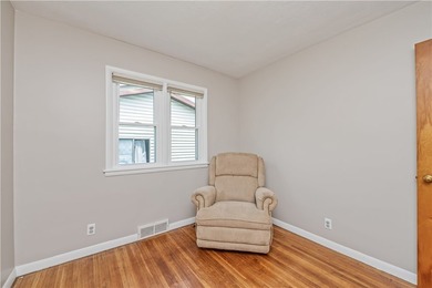 Lovingly maintained Ranch in Irondequoit! Step inside to a - photo 11