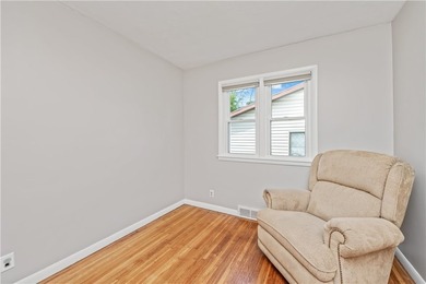 Lovingly maintained Ranch in Irondequoit! Step inside to a - photo 12