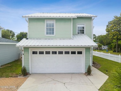 PRIVATE POOL. BEACH ACCESS 74. TURN-KEY RENTAL. 212 Sands Street - photo 3