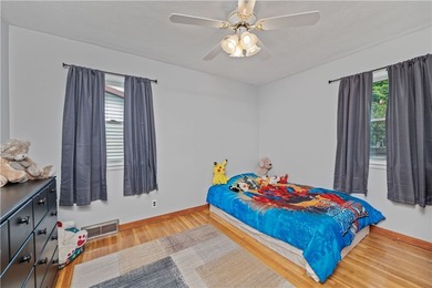Lovingly maintained Ranch in Irondequoit! Step inside to a - photo 13
