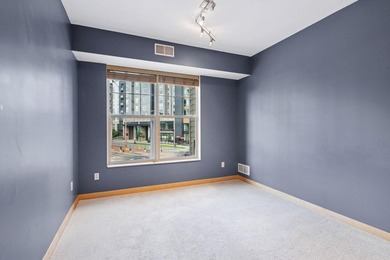 Welcome to this RARE 3 bedroom CORNER unit with 2 underground - photo 13