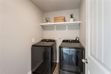 This beautiful 4 bedroom, 2 bath home is located in the - photo 19