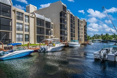 Enjoy waterway views & the daily boat parade from your master - photo 46