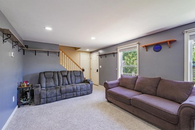 Welcome to 15 Nevelson Street, a well maintained 2002 built Cape - photo 14