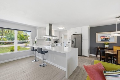 Architectural flow meets elevated everyday living. This - photo 18