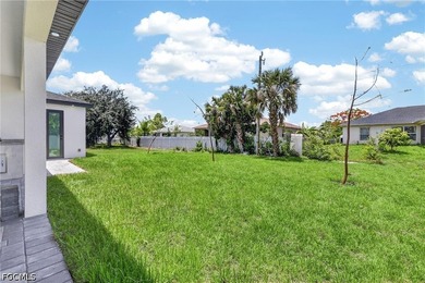 Brand-new modern construction featuring 4 bedrooms, 3 full - photo 35