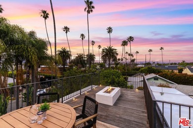 Set on one of Venice's most desirable, tree-lined streets is a - photo 41