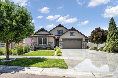 Custom home in the prestigious Red Hawk Ridge community. This - photo 1