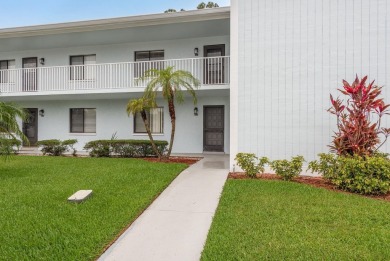 (private lake, pond, creek) Condo Sale Pending in Oldsmar Florida