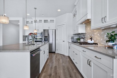 Custom home in the prestigious Red Hawk Ridge community. This - photo 8