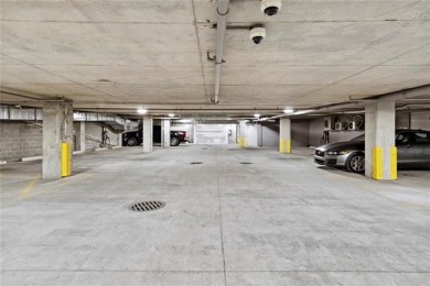 Welcome to the Kalorama Building - refined luxury condominium