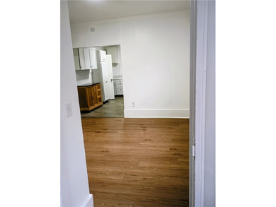 Attention investors and renovation enthusiasts! 331 Garson - photo 5