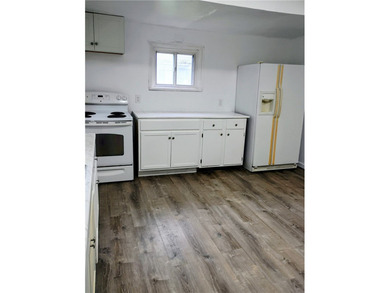 Attention investors and renovation enthusiasts! 331 Garson - photo 8