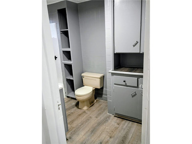 Attention investors and renovation enthusiasts! 331 Garson - photo 10