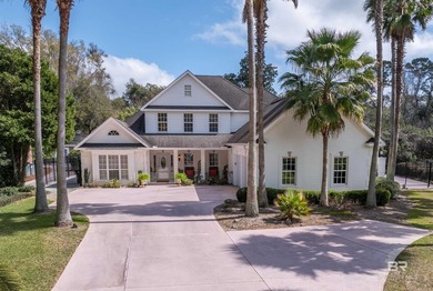 Experience the best of Fairhope in this beautiful 5-bedroom, 3 - photo 2