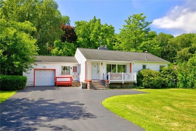 Prepare to be impressed by this lovely Greece ranch! A large - photo 1