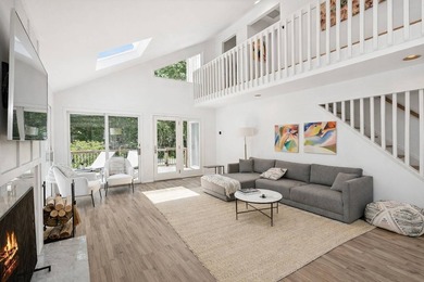 Light-filled estate on 1.56 private acres, recently upgraded - photo 10