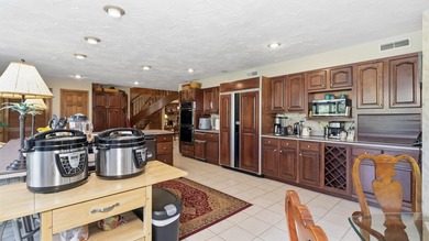 Welcome to your dream home: a custom-built entertainment - photo 11