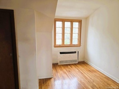 Throggs Neck - Two-Family Detached Brick Home Opportunity awaits - photo 17