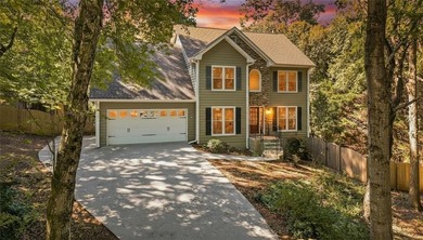 Lake Lanier Home For Sale in Flowery Branch Georgia