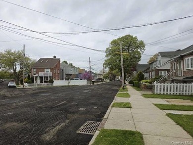 Throggs Neck - Two-Family Detached Brick Home Opportunity awaits - photo 28