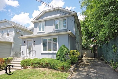 Rare Oakwood two-family detached. Incredible value, won't last! - photo 3