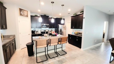 You'll fall in love with this comfortable four-bedroom home - photo 7