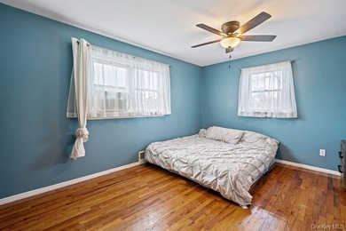 Welcome to this beautiful 3 bedroom home in Lindenhurst. Updated - photo 12
