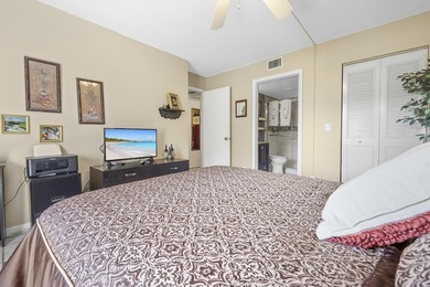 Welcome to this beautifully updated 2-bedroom, 2-bathroom - photo 14