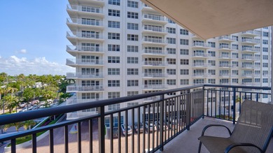 Bright, Airy corner unit in the newly renovated Galt Ocean - photo 14
