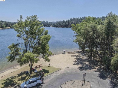 Ideally located within close proximity to Dunn Court Beach and - photo 15