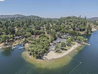 Ideally located within close proximity to Dunn Court Beach and - photo 17