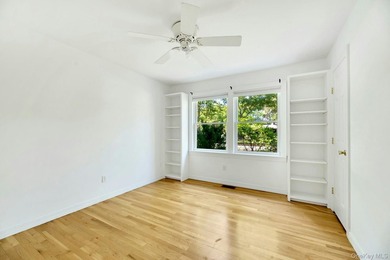 Nestled in the highly sought-after Tiana Shores enclave of - photo 18