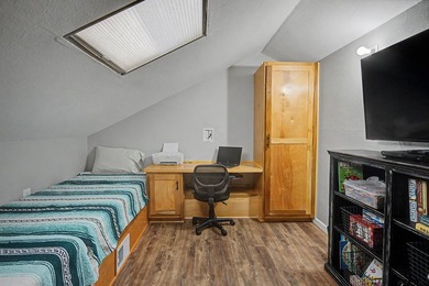 Water view, turnkey, low maintenance, updated and remodeled unit - photo 19