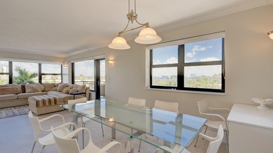 Bright, Airy corner unit in the newly renovated Galt Ocean - photo 20