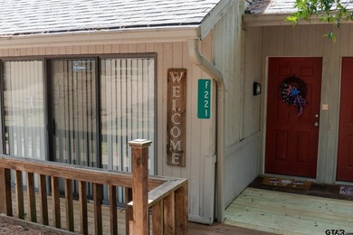 Water view, turnkey, low maintenance, updated and remodeled unit - photo 23
