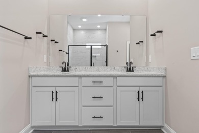 REDUCED & READY FOR MOVE IN: Discover this property through our - photo 25