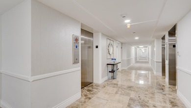 Bright, Airy corner unit in the newly renovated Galt Ocean - photo 26