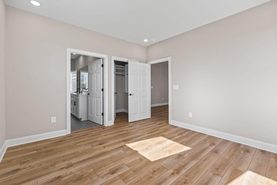 REDUCED & READY FOR MOVE IN: Discover this property through our - photo 27