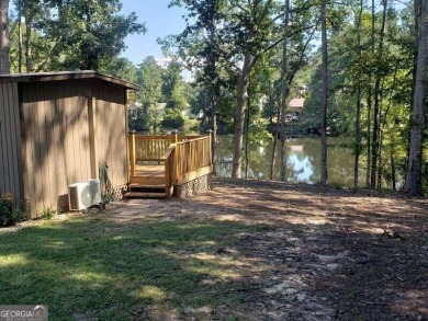 (private lake, pond, creek) Home For Sale in Dublin Georgia