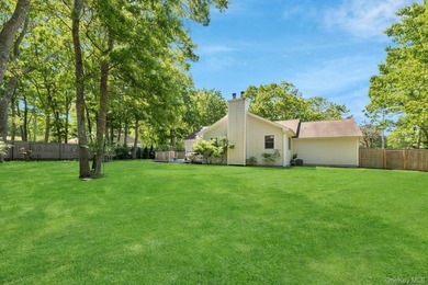 Nestled in the highly sought-after Tiana Shores enclave of - photo 37