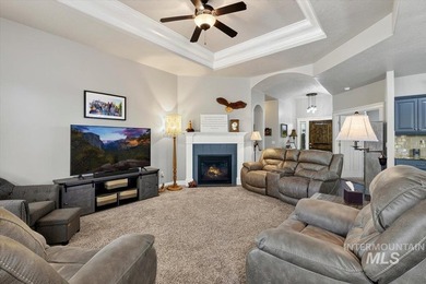 Meticulously maintained & showing true pride of ownership inside - photo 6