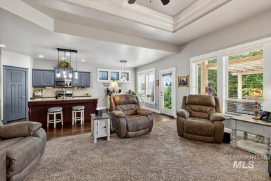 Meticulously maintained & showing true pride of ownership inside - photo 7