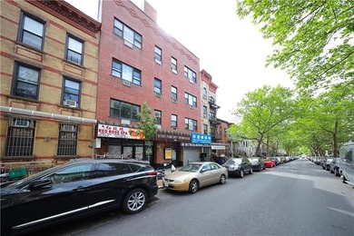 Welcome to this bright and spacious 1-bedroom, 1-bathroom condo - photo 3
