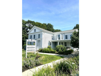 Lovely restored office building for sale in MVC Zone - Mixed Use - photo 2