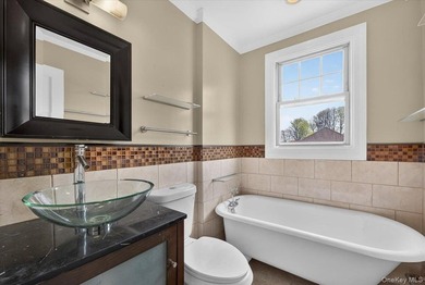 Legal one dwelling detached home in the Bronx featuring 3 - photo 15