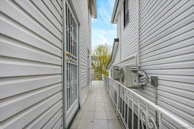 Legal one dwelling detached home in the Bronx featuring 3 - photo 26