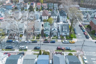 Legal one dwelling detached home in the Bronx featuring 3 - photo 31